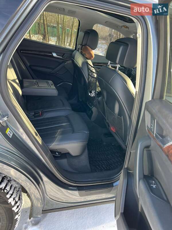 Позашляховик / Кросовер Audi Q5 2017 в Києві