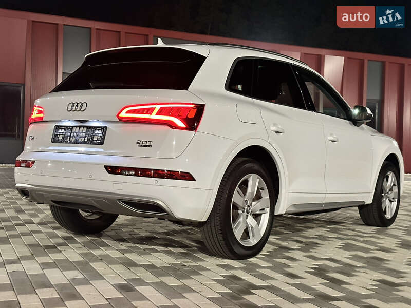 Внедорожник / Кроссовер Audi Q5 2018 в Львове