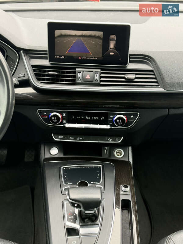 Внедорожник / Кроссовер Audi Q5 2018 в Киеве