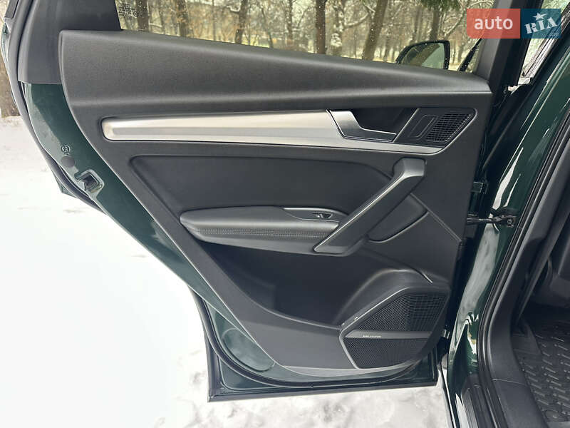 Позашляховик / Кросовер Audi Q5 2017 в Києві