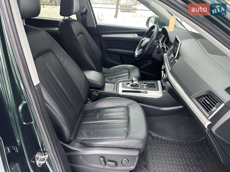 Позашляховик / Кросовер Audi Q5 2017 в Києві