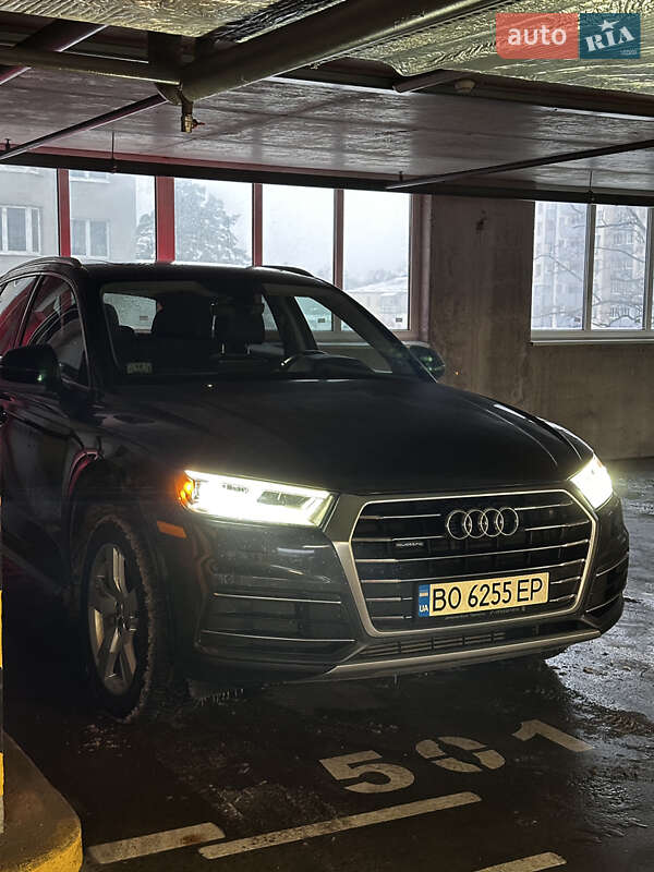 Позашляховик / Кросовер Audi Q5 2018 в Києві