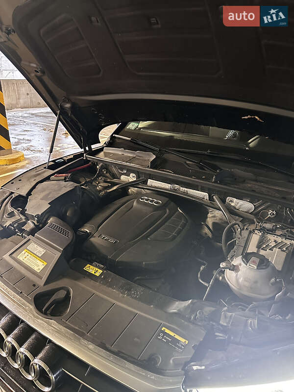 Позашляховик / Кросовер Audi Q5 2018 в Києві