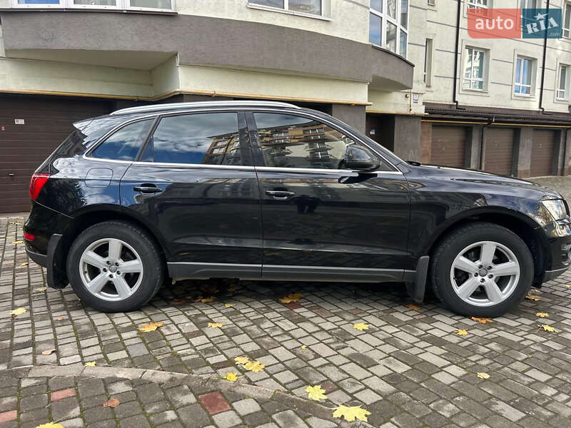 Внедорожник / Кроссовер Audi Q5 2011 в Богородчанах