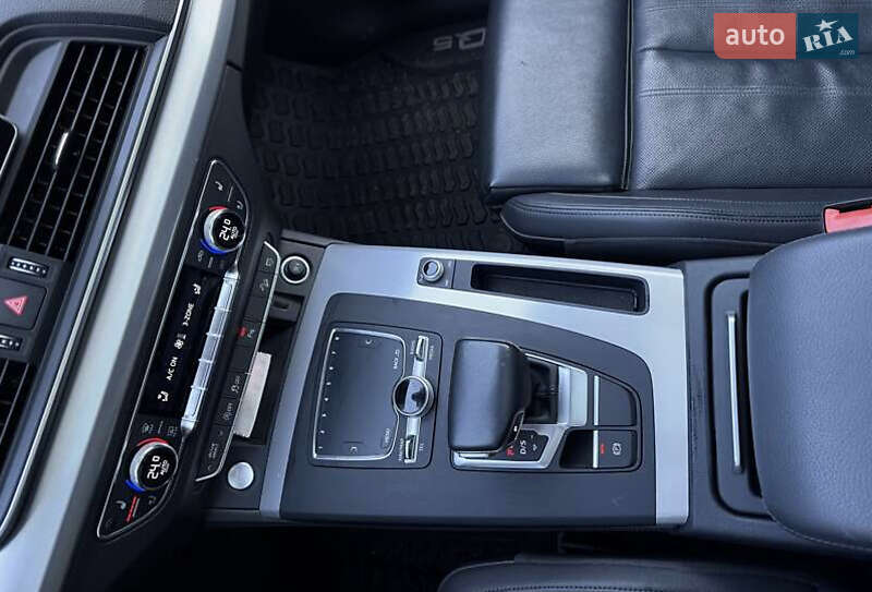 Внедорожник / Кроссовер Audi Q5 2018 в Львове фото 4 Внедорожник / Кроссовер Audi Q5 2018 в Львове