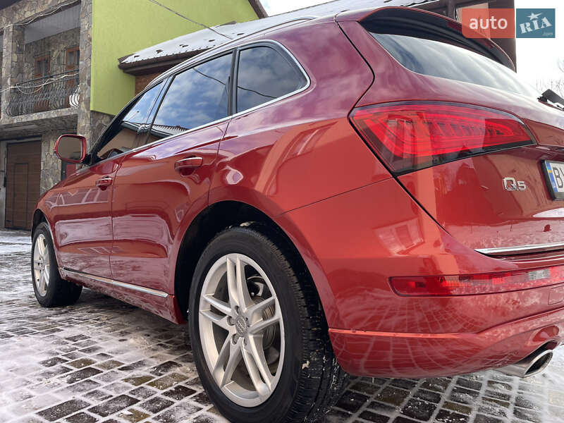 Внедорожник / Кроссовер Audi Q5 2014 в Черновцах