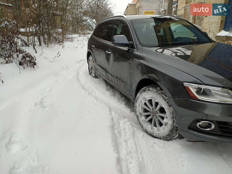 Внедорожник / Кроссовер Audi Q5 2015 в Львове