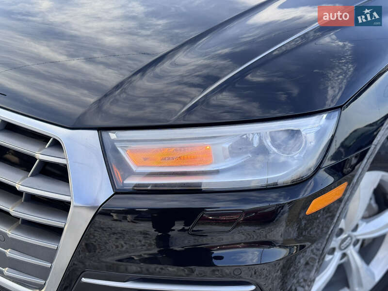 Внедорожник / Кроссовер Audi Q5 2020 в Ивано-Франковске