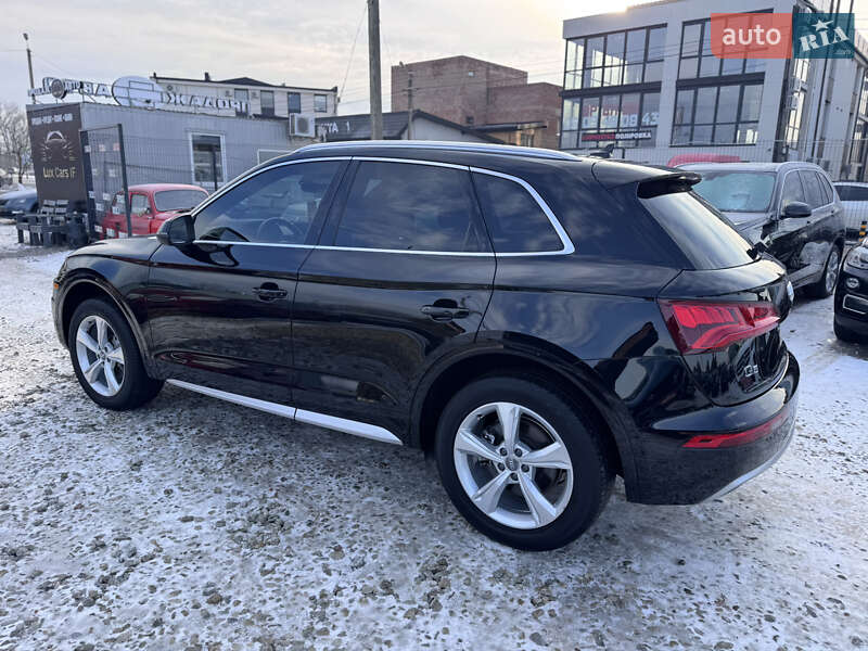 Внедорожник / Кроссовер Audi Q5 2020 в Ивано-Франковске