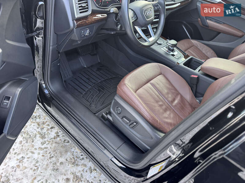 Внедорожник / Кроссовер Audi Q5 2020 в Ивано-Франковске