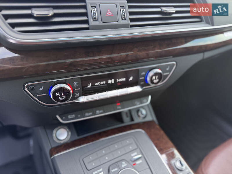 Внедорожник / Кроссовер Audi Q5 2020 в Ивано-Франковске