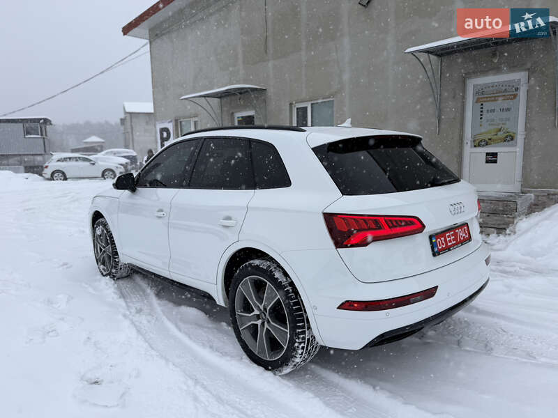 Внедорожник / Кроссовер Audi Q5 2018 в Луцке