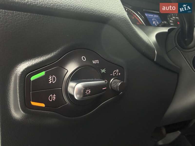 Внедорожник / Кроссовер Audi Q5 2015 в Старом Самборе