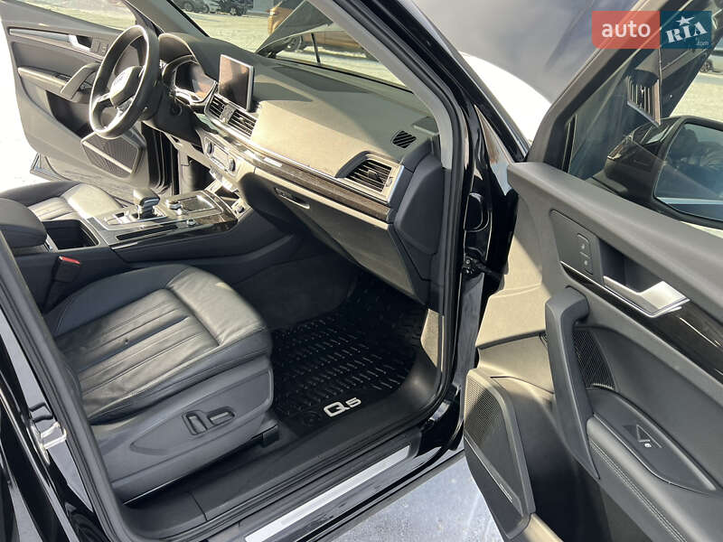 Внедорожник / Кроссовер Audi Q5 2019 в Киеве