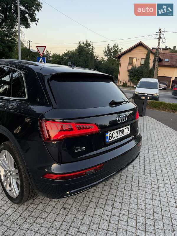 Внедорожник / Кроссовер Audi Q5 2020 в Львове