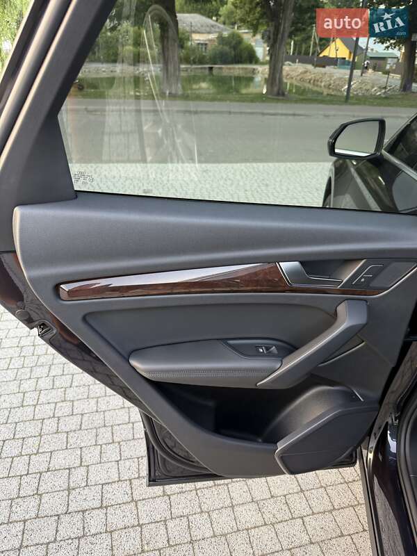 Внедорожник / Кроссовер Audi Q5 2020 в Львове