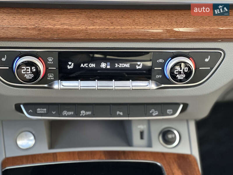 Внедорожник / Кроссовер Audi Q5 2022 в Одессе