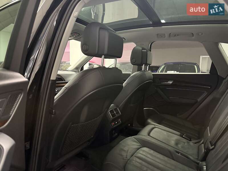 Внедорожник / Кроссовер Audi Q5 2017 в Полтаве