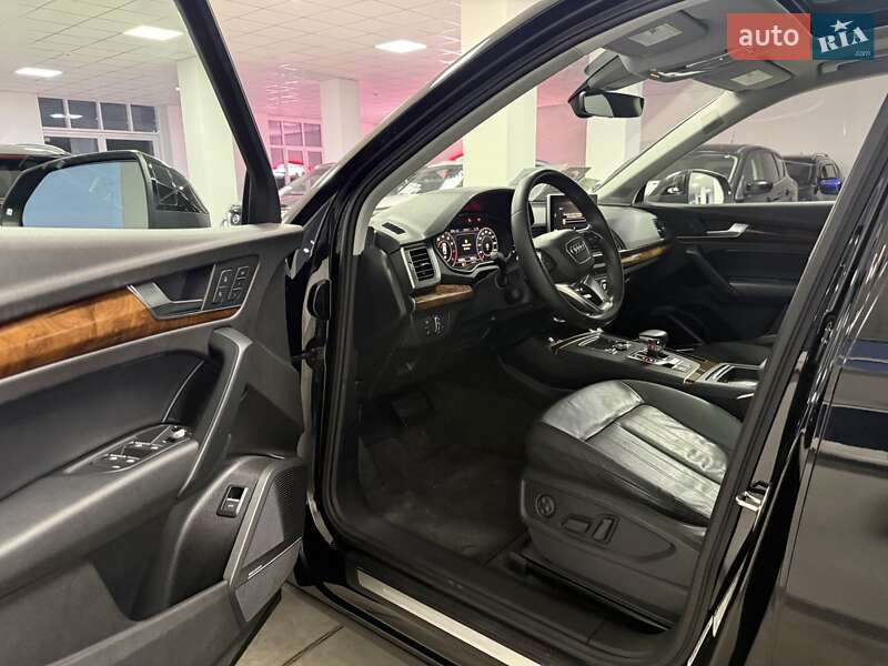 Внедорожник / Кроссовер Audi Q5 2017 в Полтаве