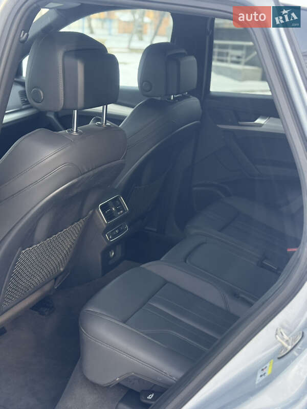 Внедорожник / Кроссовер Audi Q5 2019 в Лубнах