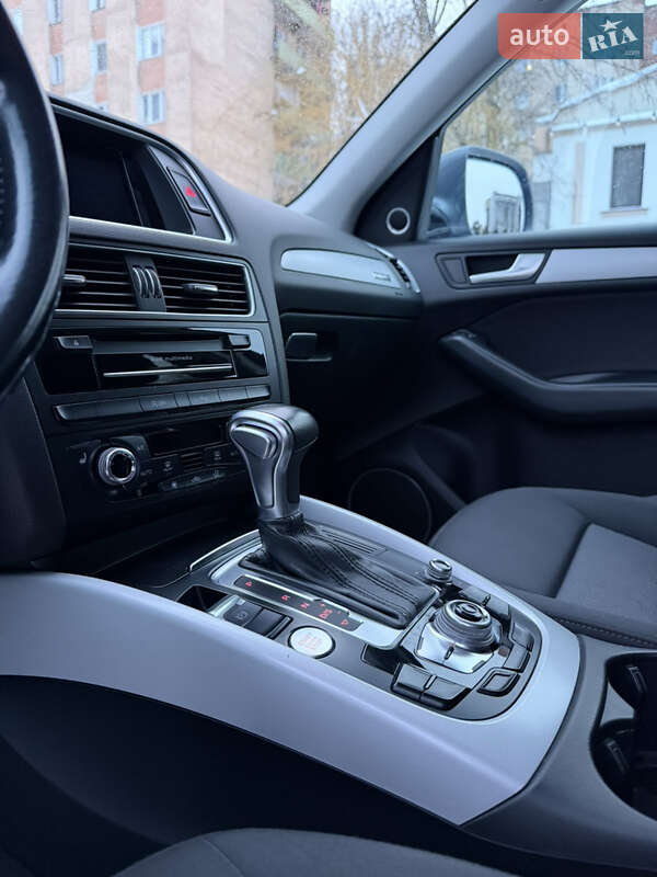 Внедорожник / Кроссовер Audi Q5 2015 в Каменец-Подольском