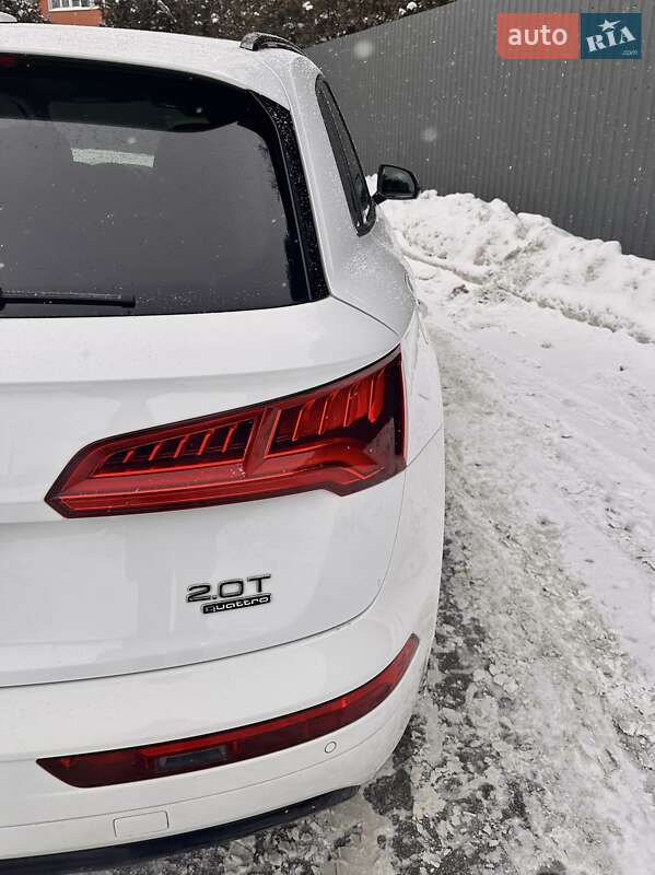 Внедорожник / Кроссовер Audi Q5 2017 в Львове