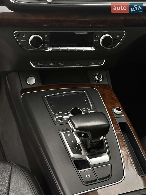 Внедорожник / Кроссовер Audi Q5 2017 в Львове