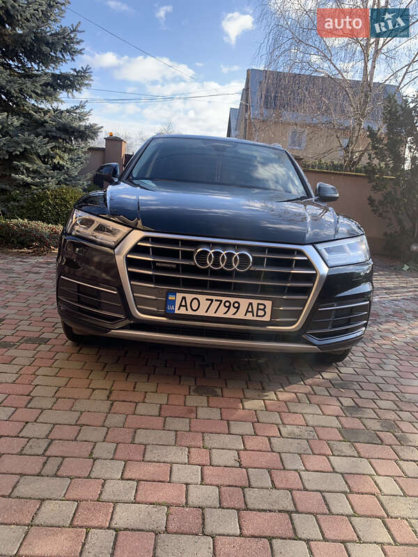 Внедорожник / Кроссовер Audi Q5 2017 в Ужгороде фото 3 Внедорожник / Кроссовер Audi Q5 2017 в Ужгороде