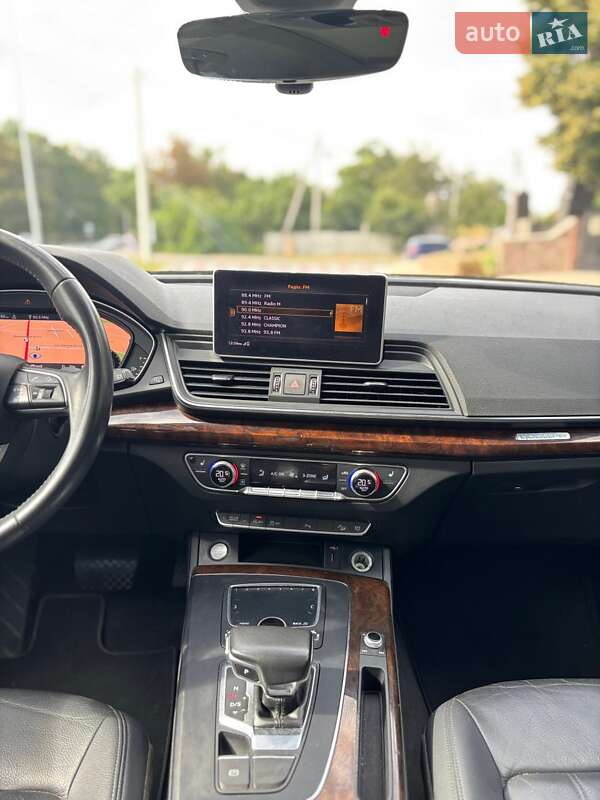 Внедорожник / Кроссовер Audi Q5 2018 в Белогородке