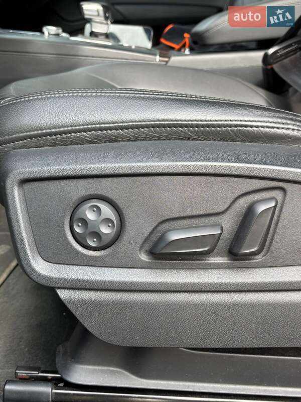 Внедорожник / Кроссовер Audi Q5 2018 в Белогородке