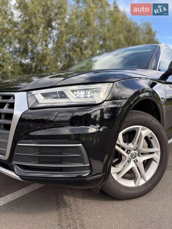 Внедорожник / Кроссовер Audi Q5 2018 в Белогородке