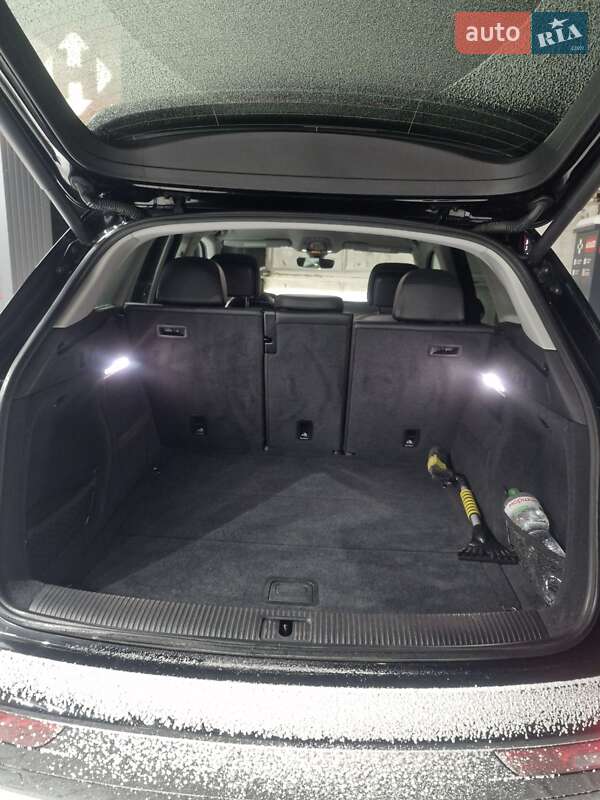 Внедорожник / Кроссовер Audi Q5 2018 в Днепре