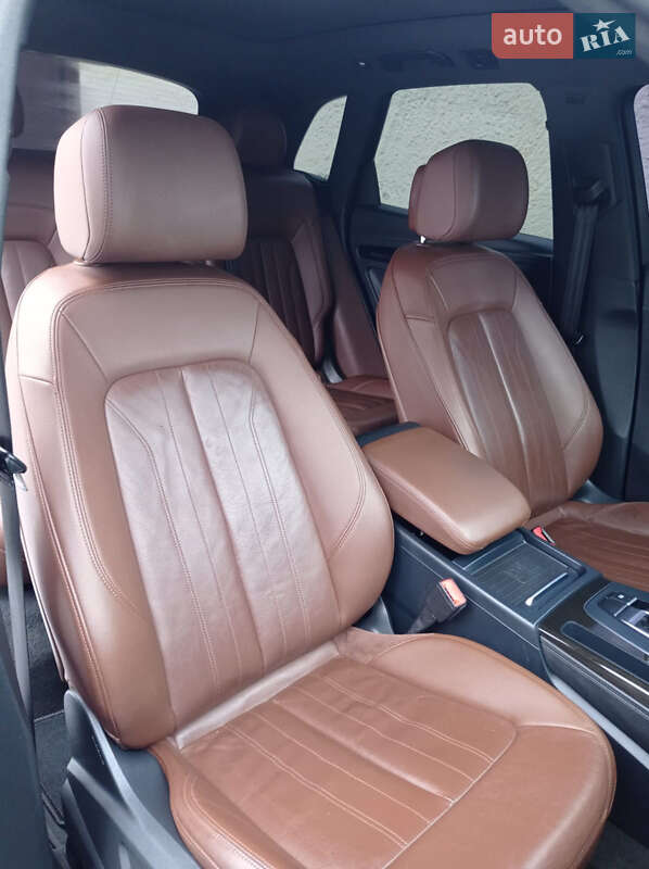 Внедорожник / Кроссовер Audi Q5 2019 в Ровно