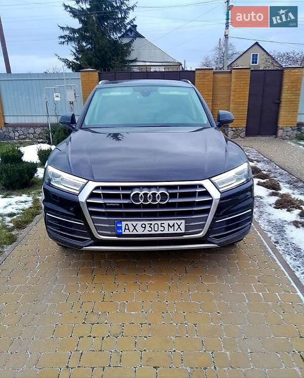 Внедорожник / Кроссовер Audi Q5 2017 в Золочеве