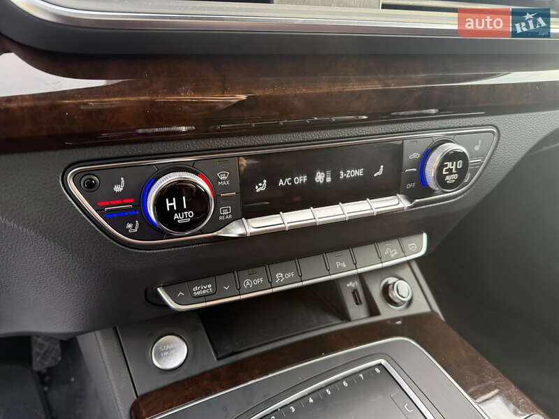 Внедорожник / Кроссовер Audi Q5 2018 в Киеве