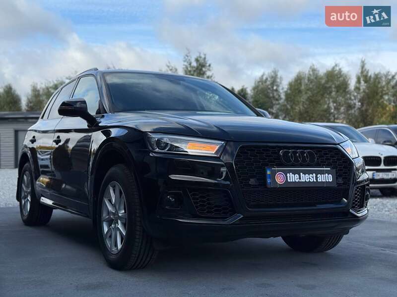Внедорожник / Кроссовер Audi Q5 2017 в Ровно