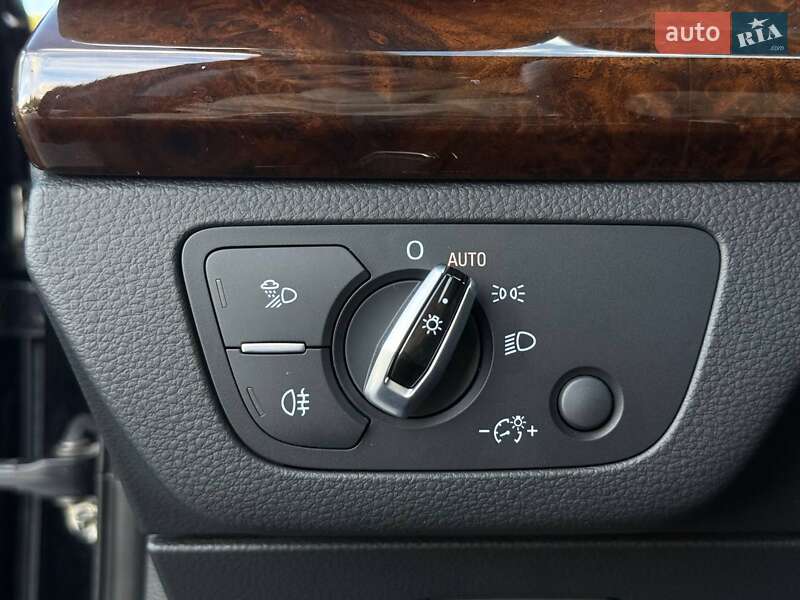 Внедорожник / Кроссовер Audi Q5 2017 в Ровно