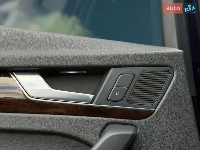 Внедорожник / Кроссовер Audi Q5 2017 в Ровно