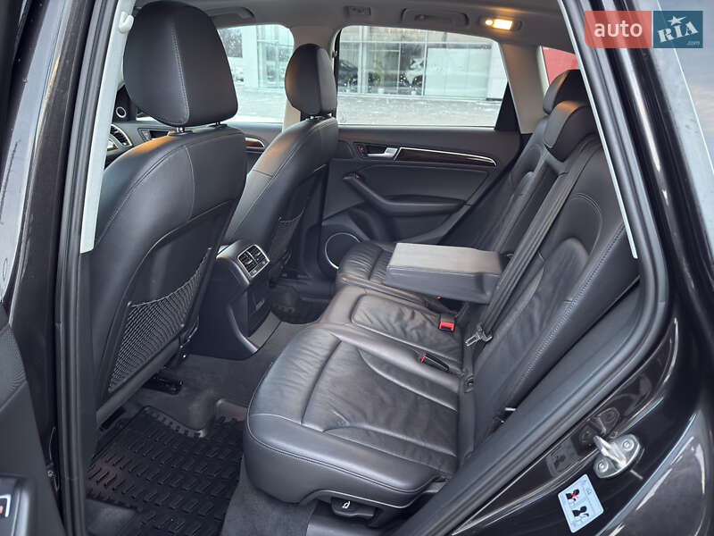 Внедорожник / Кроссовер Audi Q5 2015 в Полтаве