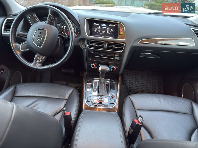 Внедорожник / Кроссовер Audi Q5 2015 в Полтаве