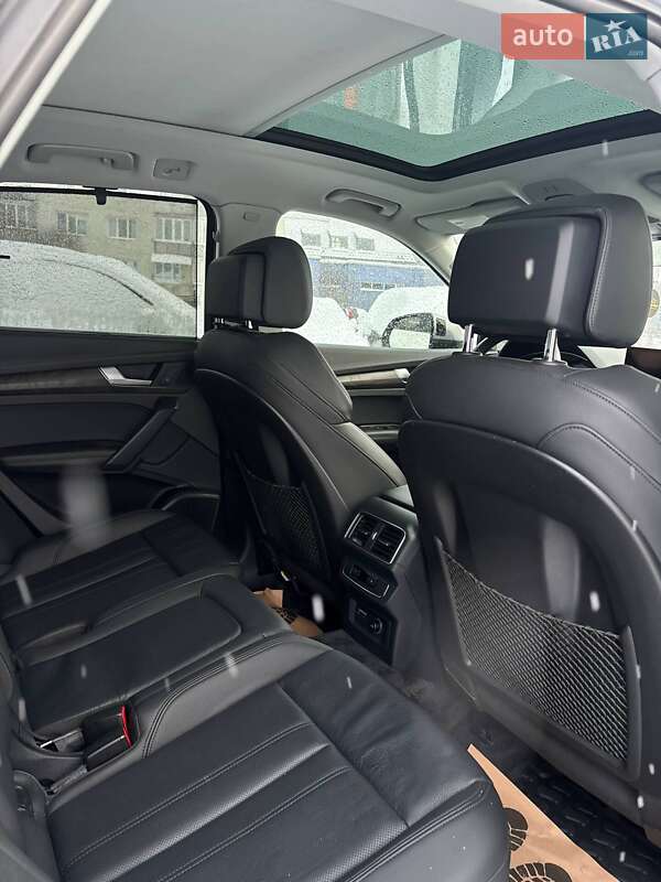 Внедорожник / Кроссовер Audi Q5 2018 в Стрые