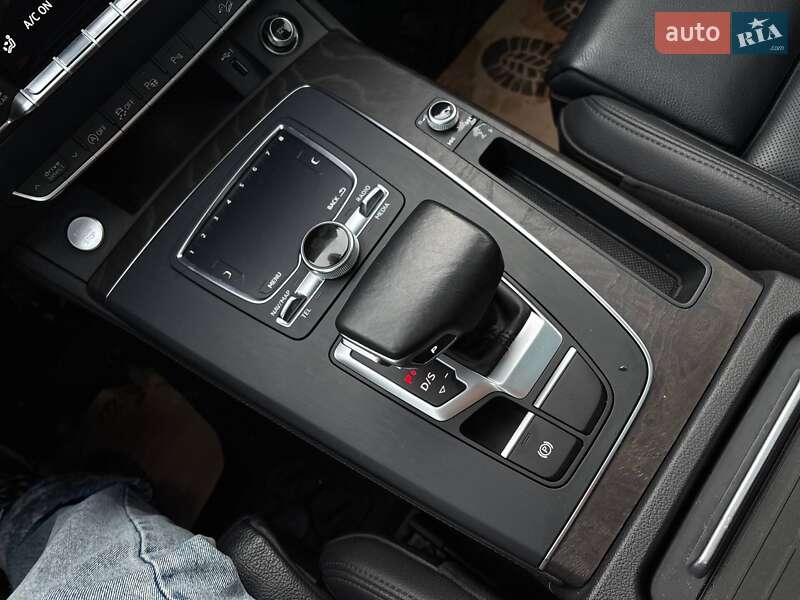 Внедорожник / Кроссовер Audi Q5 2018 в Стрые