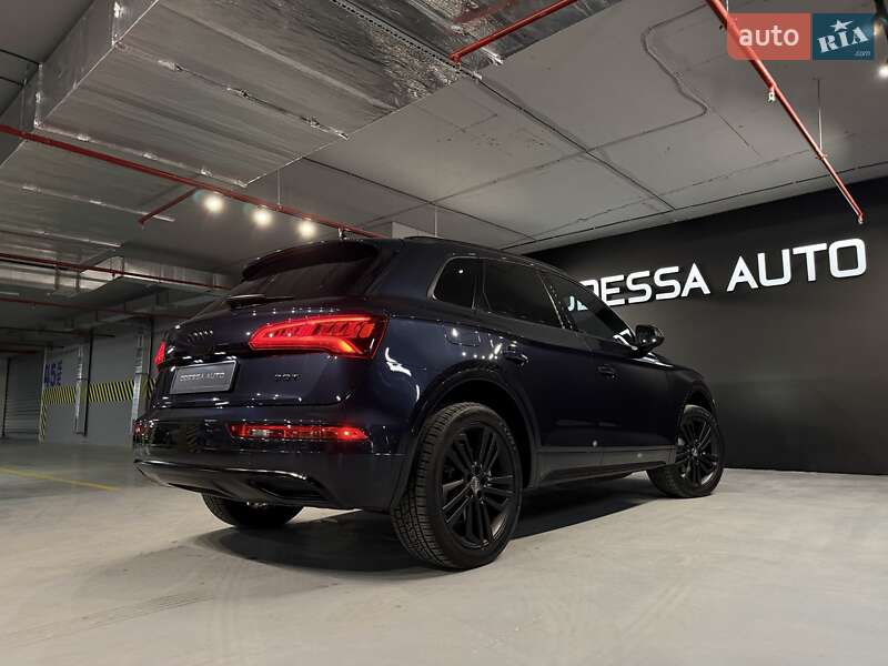 Внедорожник / Кроссовер Audi Q5 2018 в Одессе