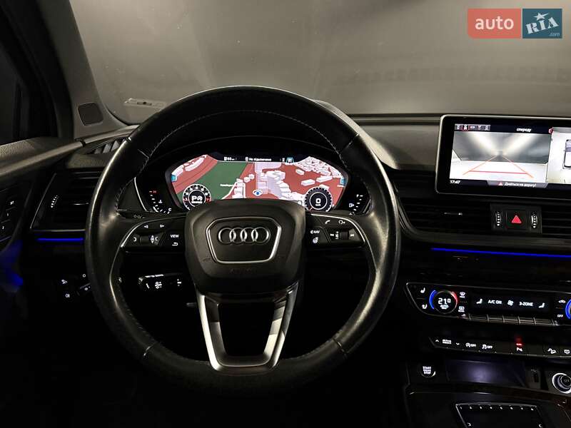 Внедорожник / Кроссовер Audi Q5 2018 в Одессе