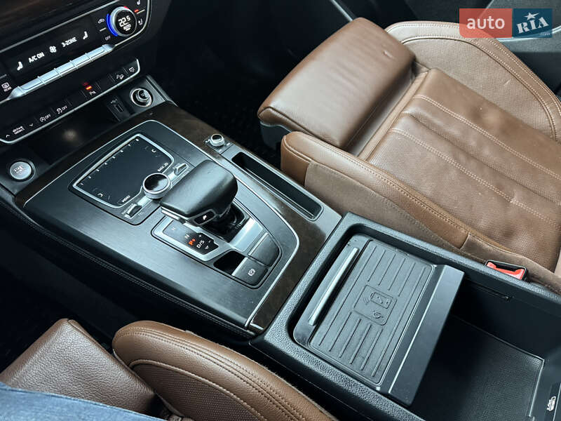 Внедорожник / Кроссовер Audi Q5 2019 в Луцке