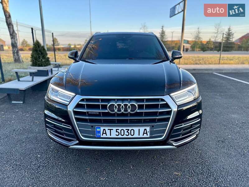 Внедорожник / Кроссовер Audi Q5 2017 в Солонке