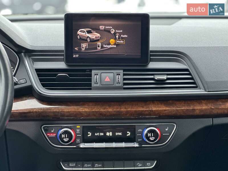 Внедорожник / Кроссовер Audi Q5 2017 в Луцке