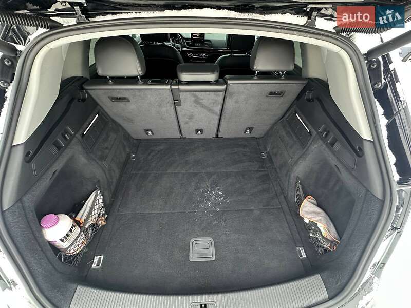 Внедорожник / Кроссовер Audi Q5 2017 в Луцке