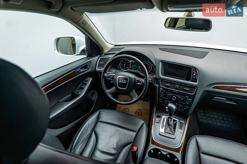 Внедорожник / Кроссовер Audi Q5 2011 в Киеве