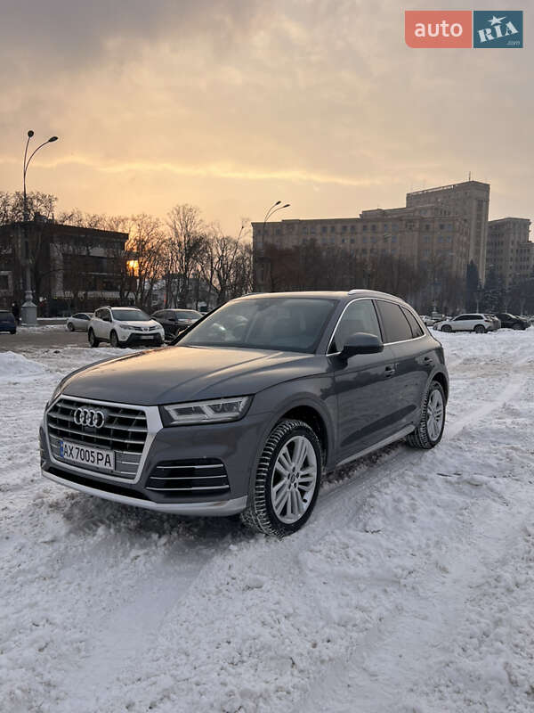 Внедорожник / Кроссовер Audi Q5 2017 в Дергачах